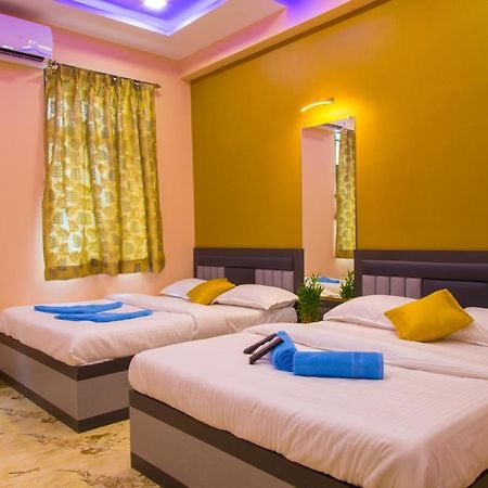 Hotel Tourister Bombay Esterno foto