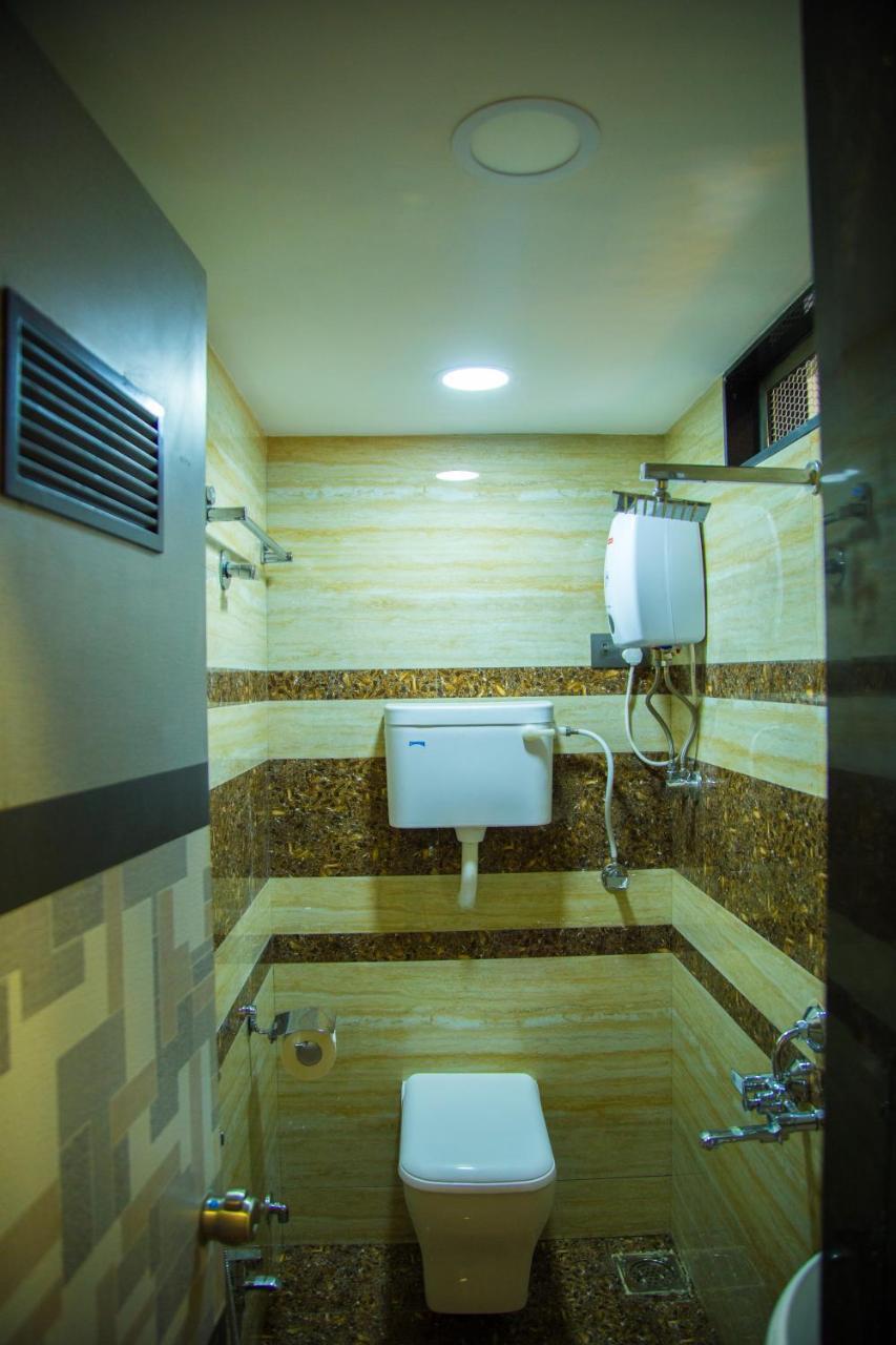 Hotel Tourister Bombay Esterno foto