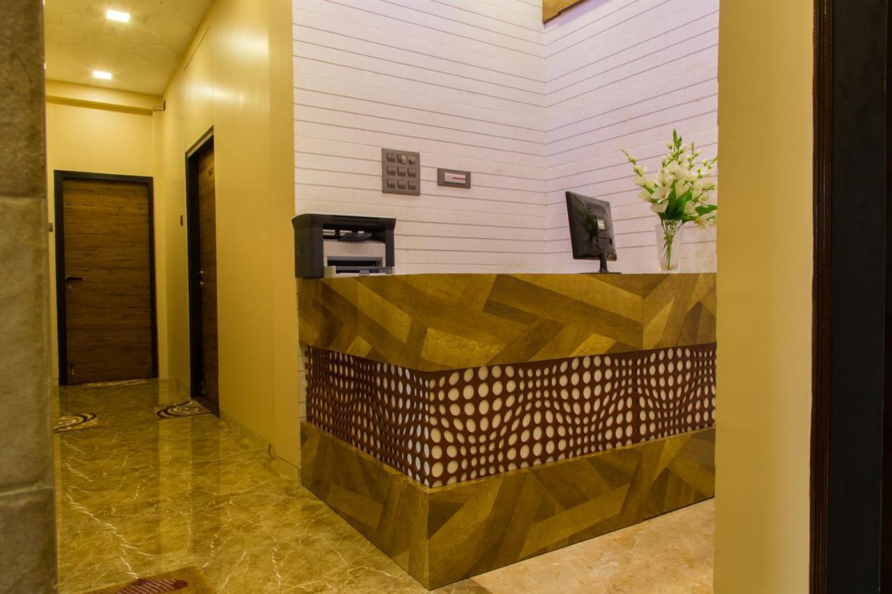 Hotel Tourister Bombay Esterno foto