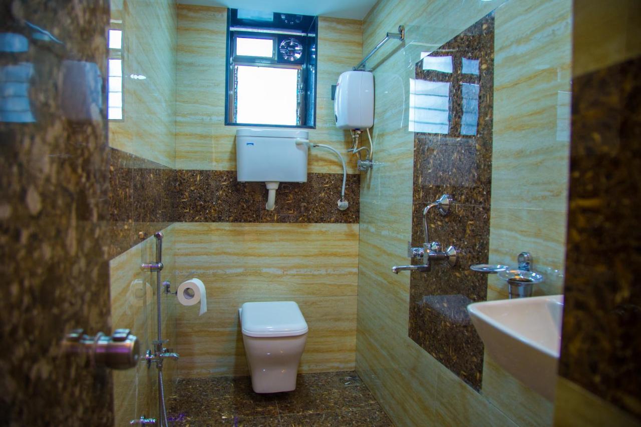 Hotel Tourister Bombay Esterno foto